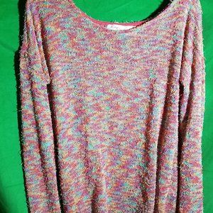 Light weight sweater with slit in back